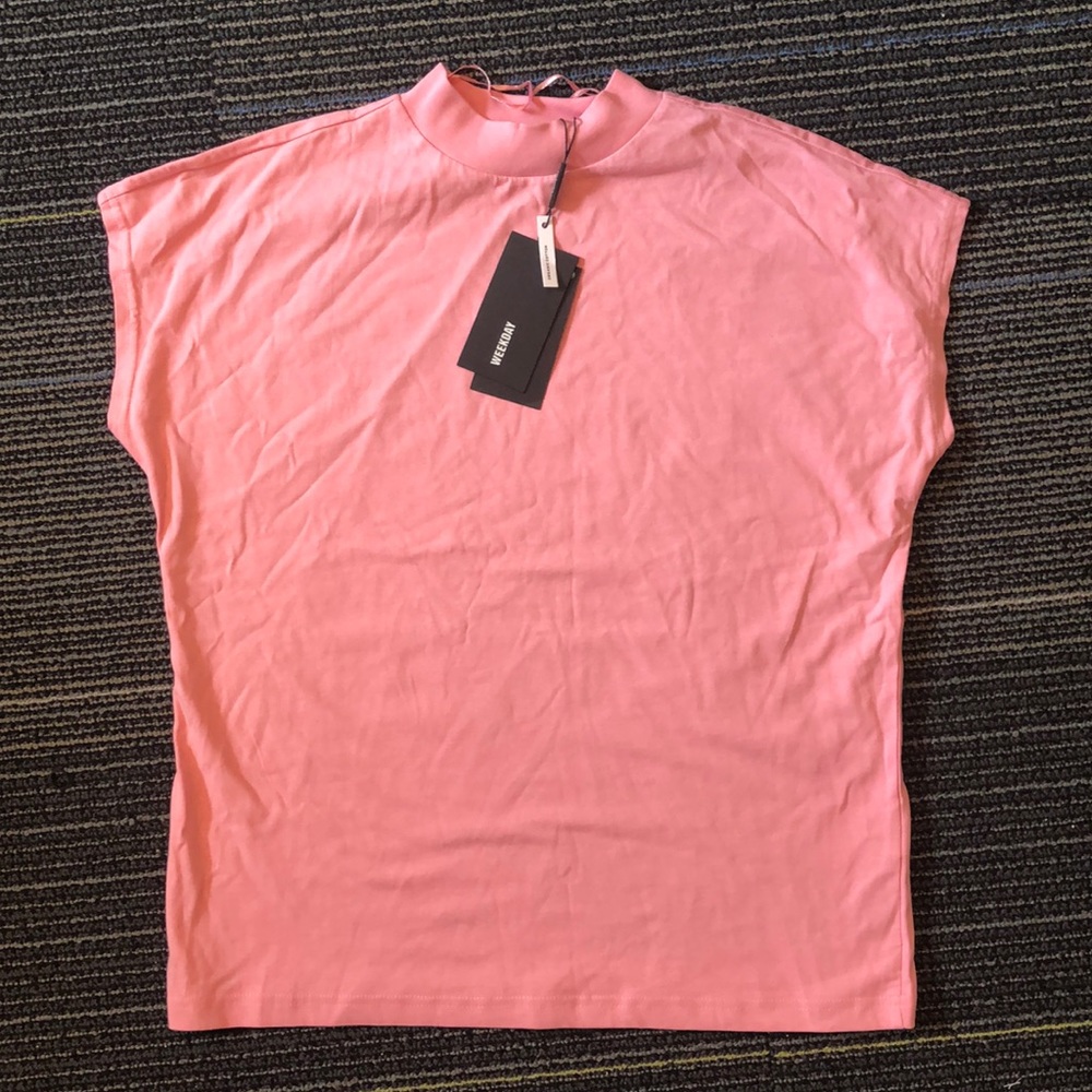 pink t-shirt!